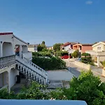 Marica * 维尔