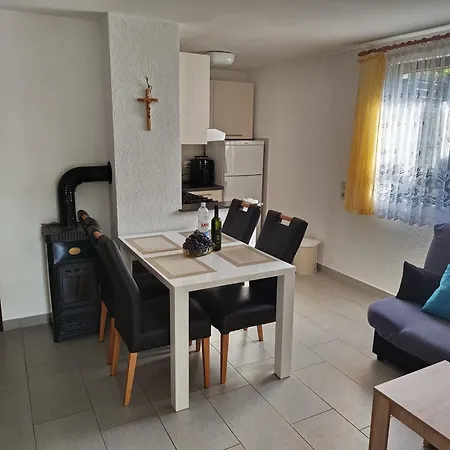 Marica Apartment *