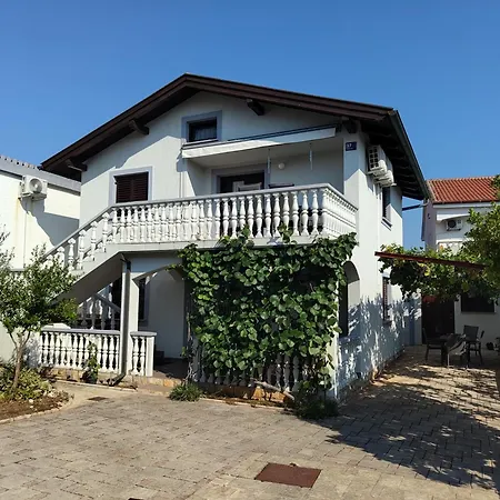 Marica Apartment *